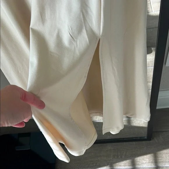 Sleeveless Cream Maxi Dress - Picture 3 of 3